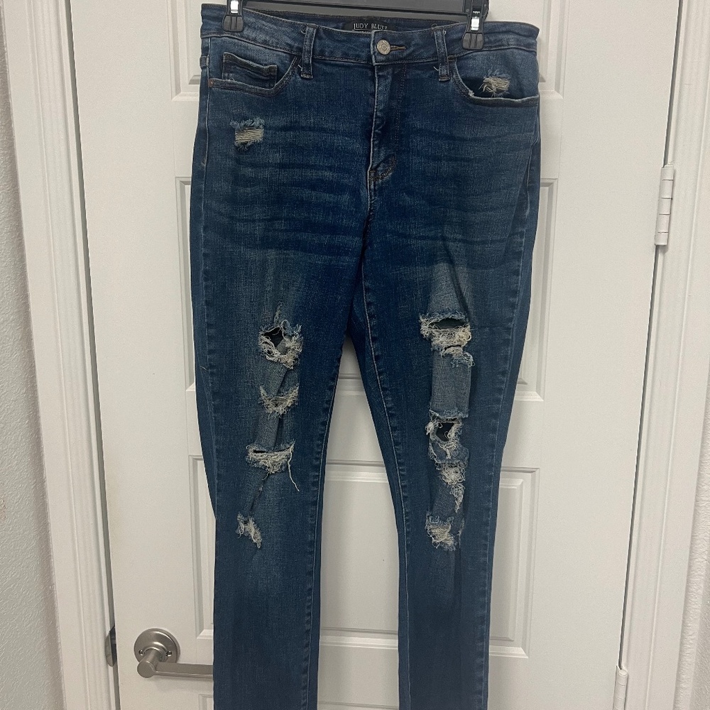 Judy Blue - Boyfriend Fit Jeans - Heavily Distressed - Size 9/29 - Dark Wash